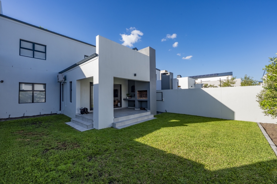 3 Bedroom Property for Sale in Sandown Western Cape